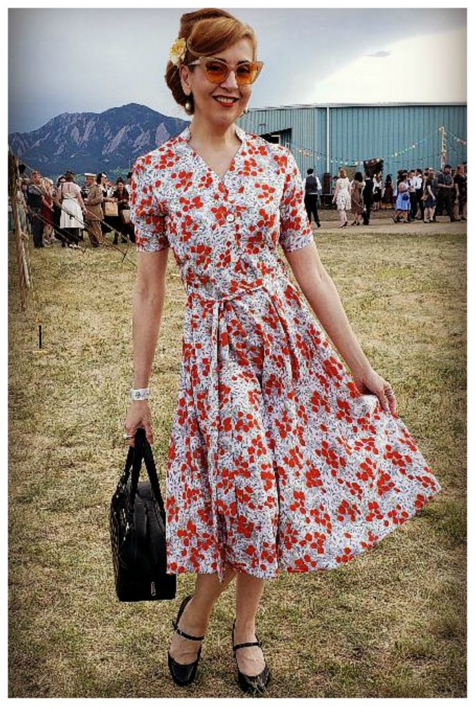 Vintage fashion 1940s inspired outfit