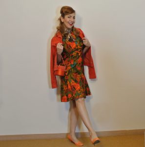 Monochrome Vintage Outfit in Orange