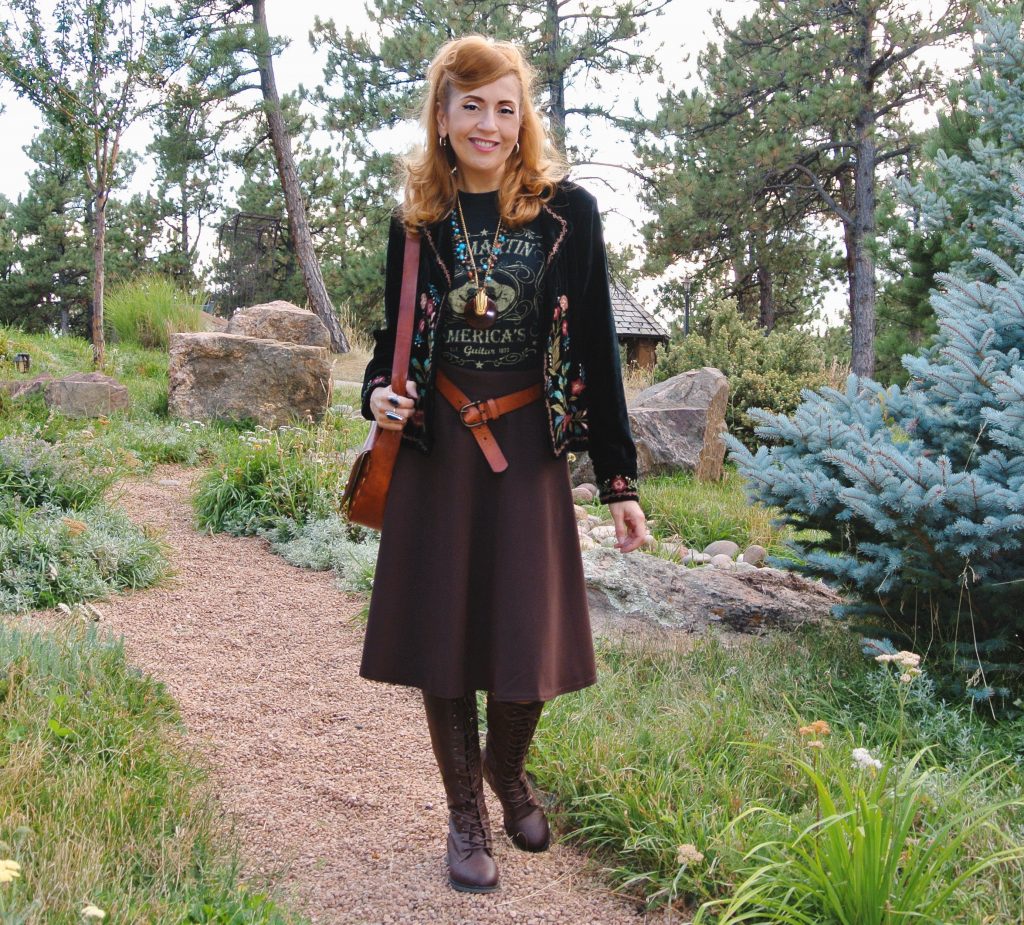 Embroidered velvet jacket, graphic tee, boho style